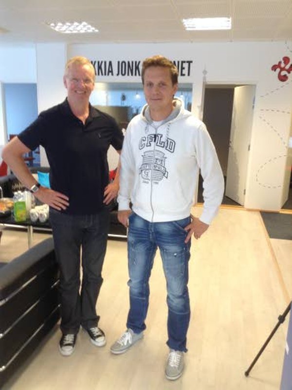 Leijonien päävalmentaja Kari Jalonen ja maajoukkueen valmennustiimissä apuvalmentajana oleva Kärppien päävalmentaja Lauri Marjamäki tapasivat Oulussa.