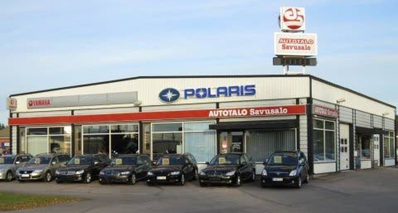 Ylivieskassa yli 30 vuotta toiminut Autotalo Savusalo myy vaihtoautoja sekä uusia ja käytettyjä moottoripyöriä, mopoja, mönkijöitä ja moottorikelkkoja.