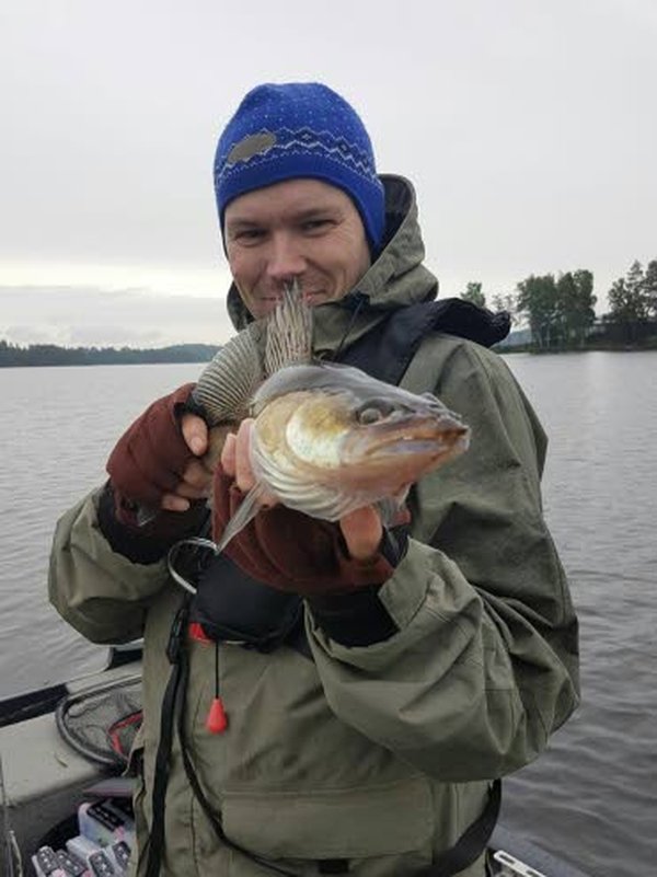 Syksyllä avovesikalastuksen aikaan Harri Piesanen sai kuvan komean kuhan.
